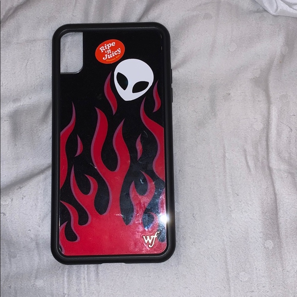 WILDFLOWER FLAMES PHONE CASE